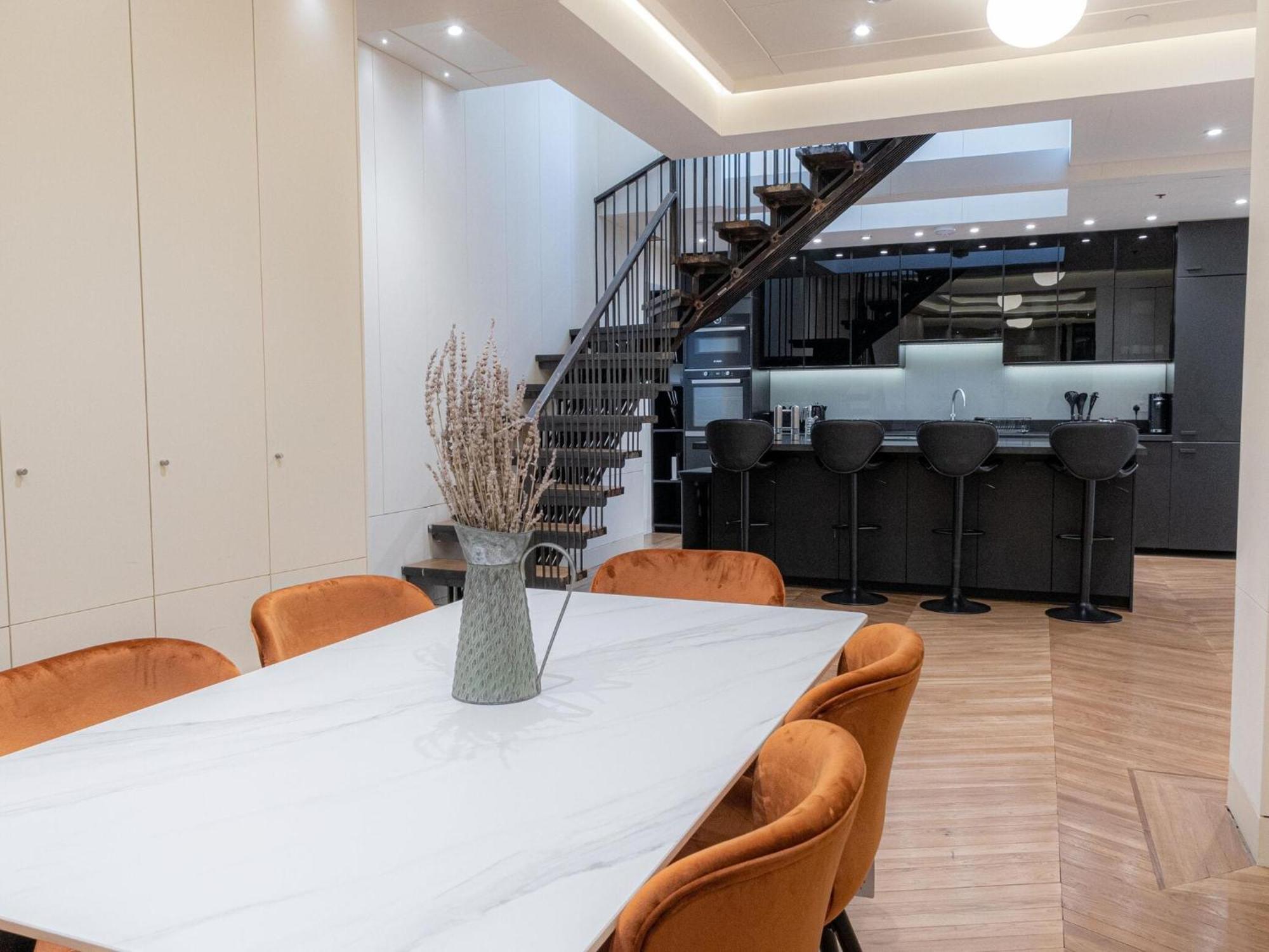 לונדון Modern Deluxe Five Bedroom House Near Chalk Farm Station By Belvilla מראה חיצוני תמונה