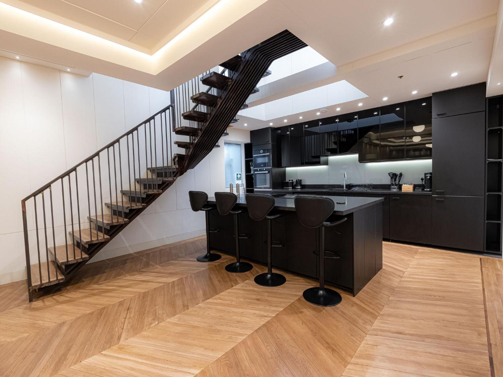 לונדון Modern Deluxe Five Bedroom House Near Chalk Farm Station By Belvilla מראה חיצוני תמונה