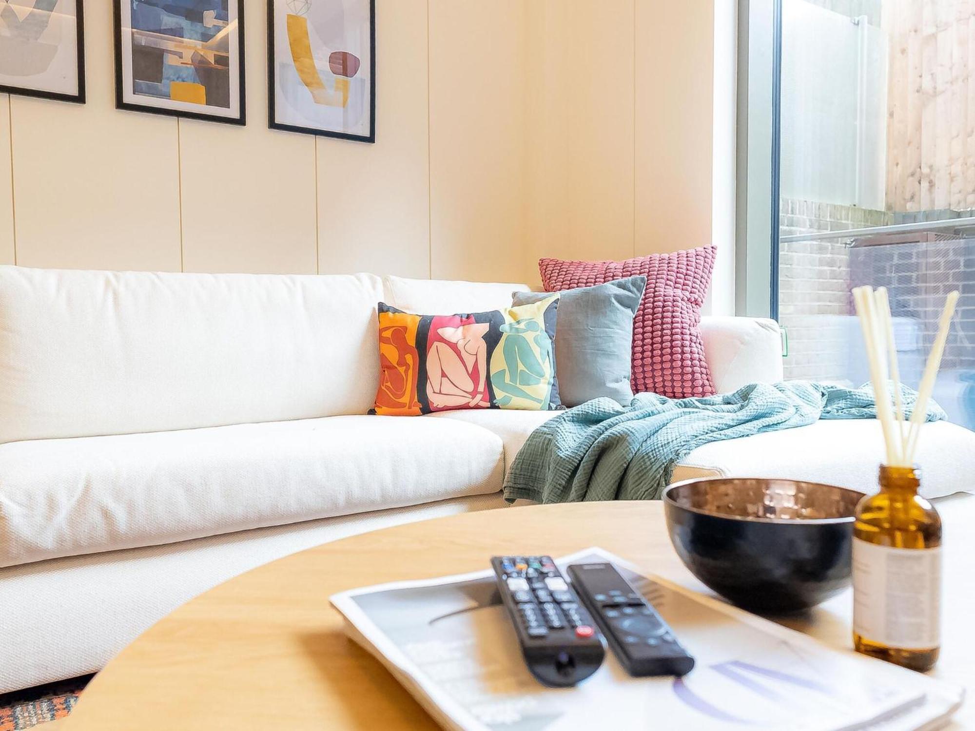 לונדון Modern Deluxe Five Bedroom House Near Chalk Farm Station By Belvilla מראה חיצוני תמונה