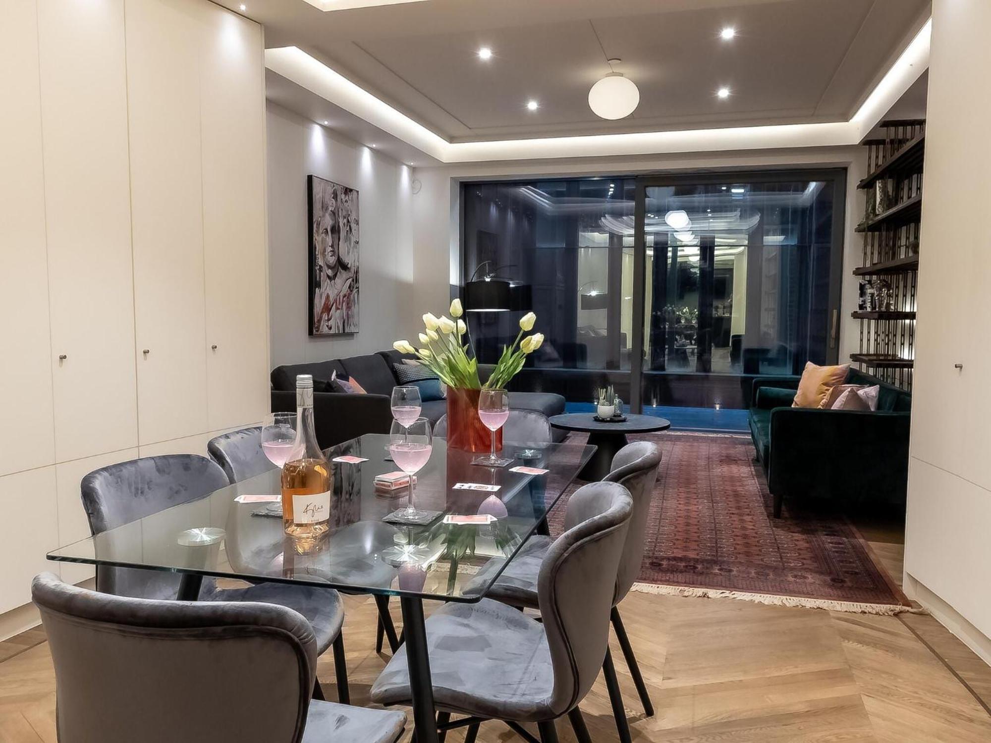 לונדון Modern Deluxe Five Bedroom House Near Chalk Farm Station By Belvilla מראה חיצוני תמונה