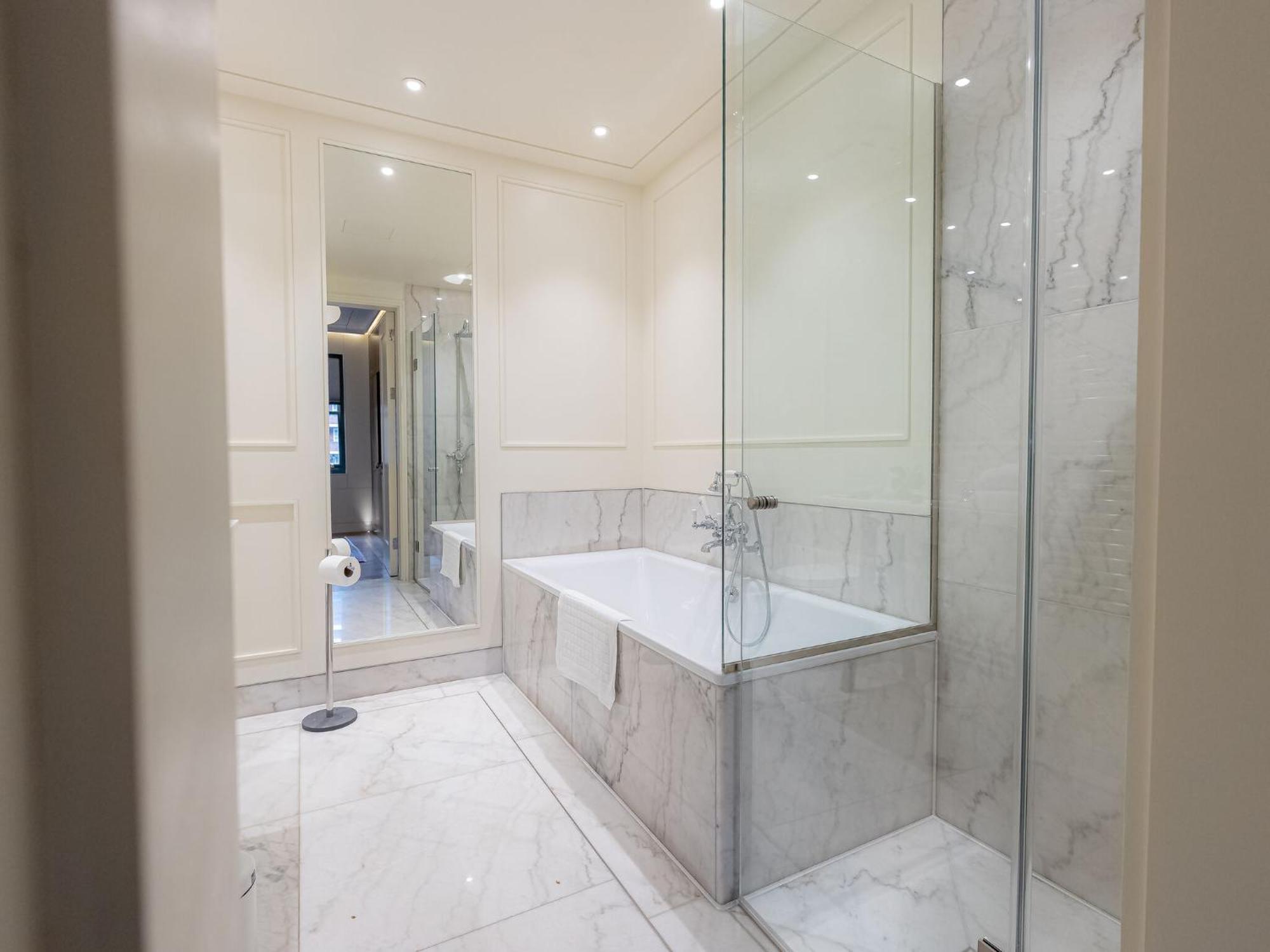לונדון Modern Deluxe Five Bedroom House Near Chalk Farm Station By Belvilla מראה חיצוני תמונה